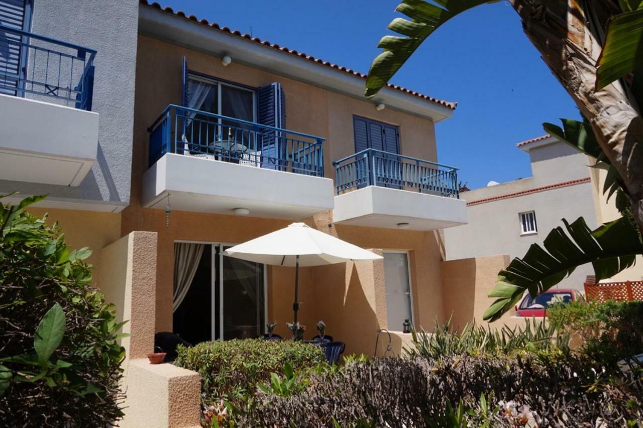 Aurora Townhouse - Complimentary Paphos Airport Transport Villa Екстериор снимка